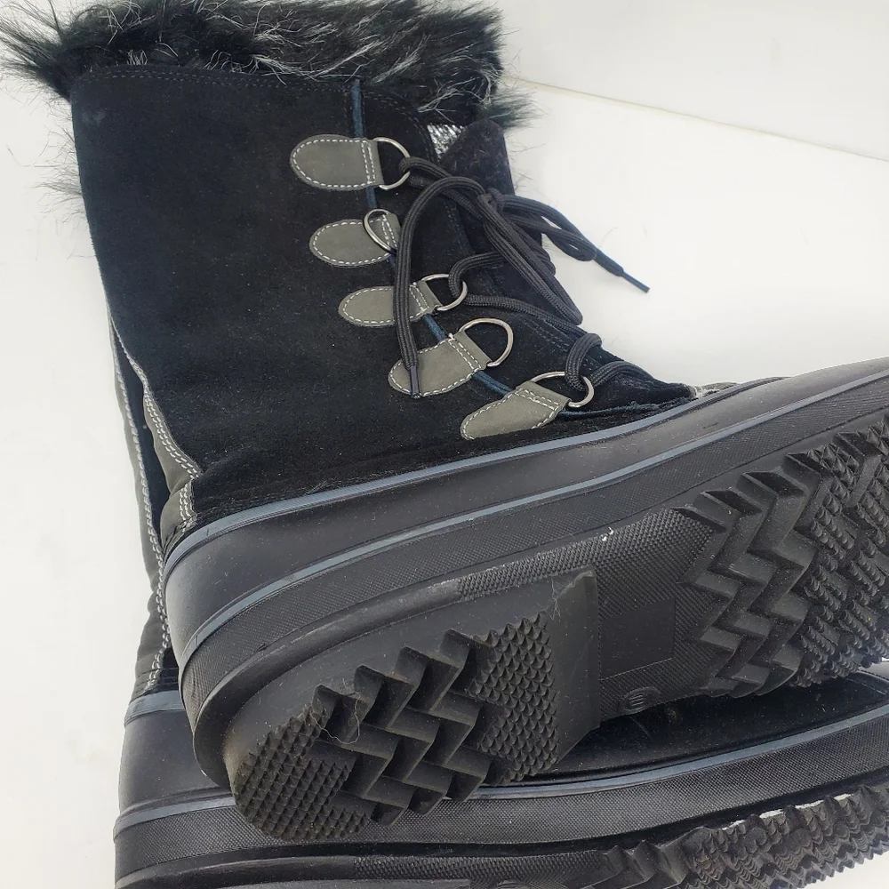 Xtreme quality footwear boots with faux fur New with tags attached